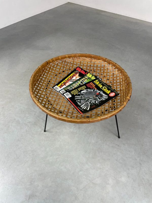 echt vintage Vintage Rattan reading basket on tripod - Dutch mid century design - 1950s Artimeta Soest