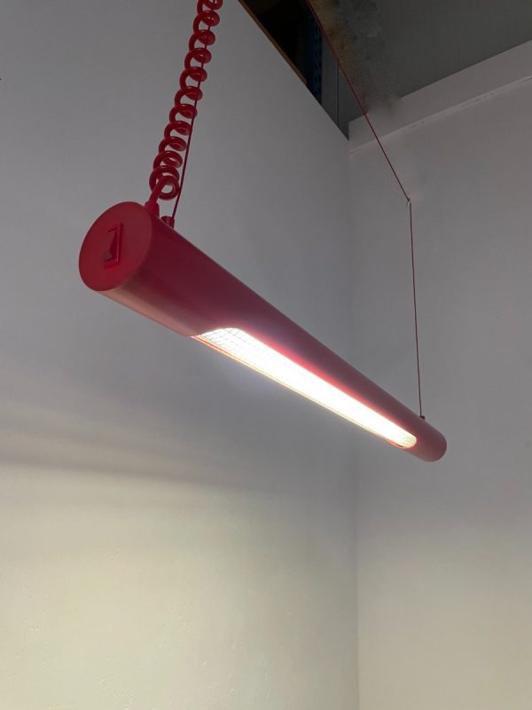 echtvintage Modern fluorescent tube lamp - echt vintage 90s lighting - rare red plastic pop-art light by Massive Belgium