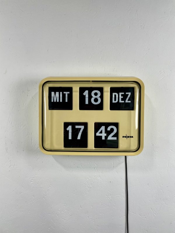 Peweta date clock No.250 - Vintage German flip clock - 220 Volt. 50 Hz. - analogue calendar clock echt